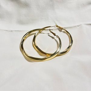 HONEY TWIST Gold Earrings 🍯